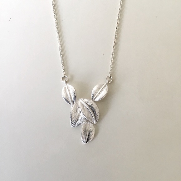 New Silver Leaf Necklace